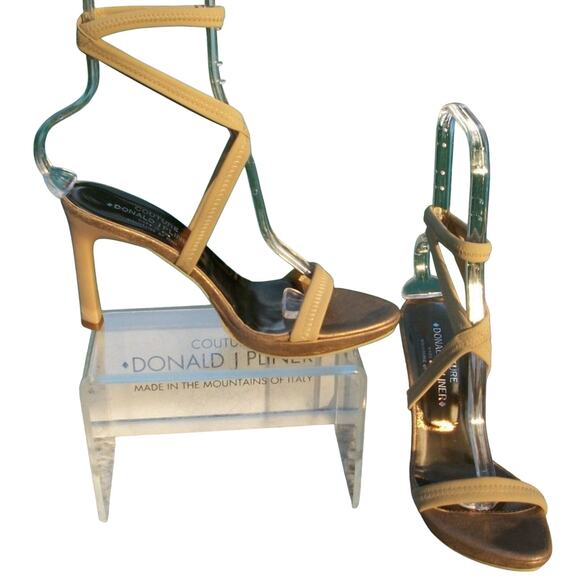 Donald Pliner Tan Beige Crepe Leather New Double Wrap Ankle Strap Shoe $250 NWT - Picture 4 of 4